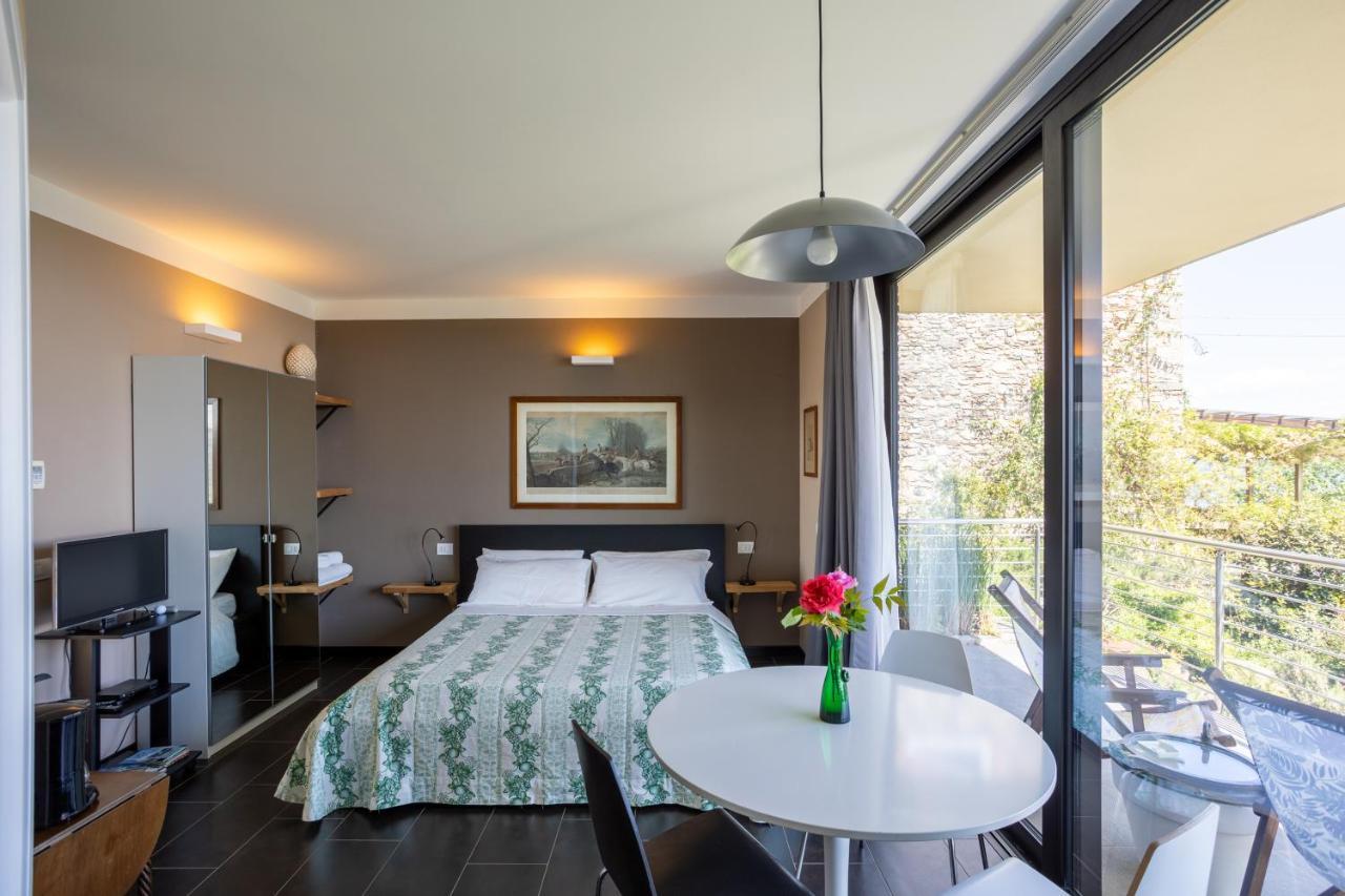 La Torretta Studios & Suite Леза Екстериор снимка